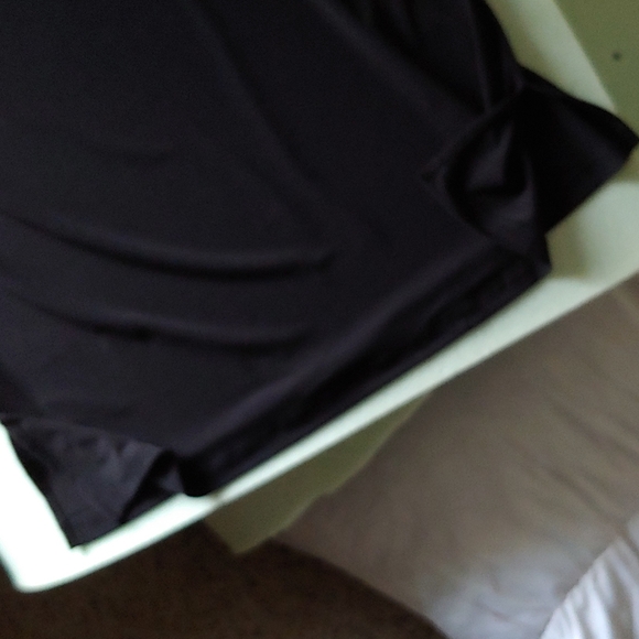 Black Tank NWOT. S/M - Picture 3 of 4